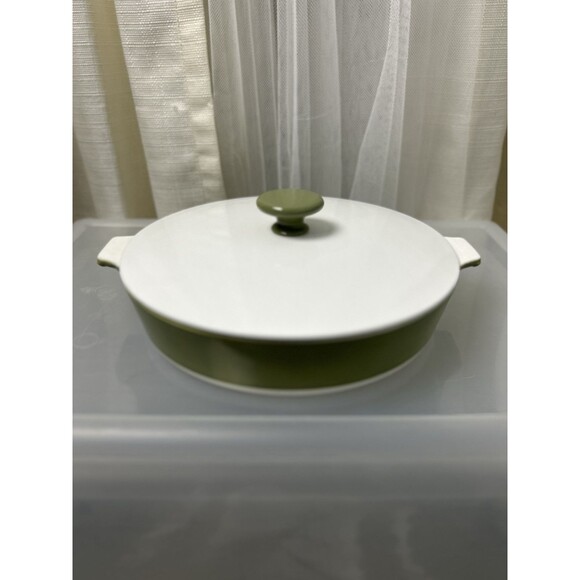 CorningWare Other - Vintage Corning Ware USA Made Avocado Green Casserole Dish w/ Lid 10 in